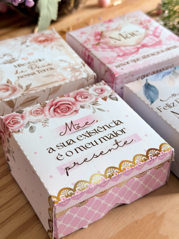 Caixa 4 bombons ou 1 Sabonete Dia Das Mães - Image 3